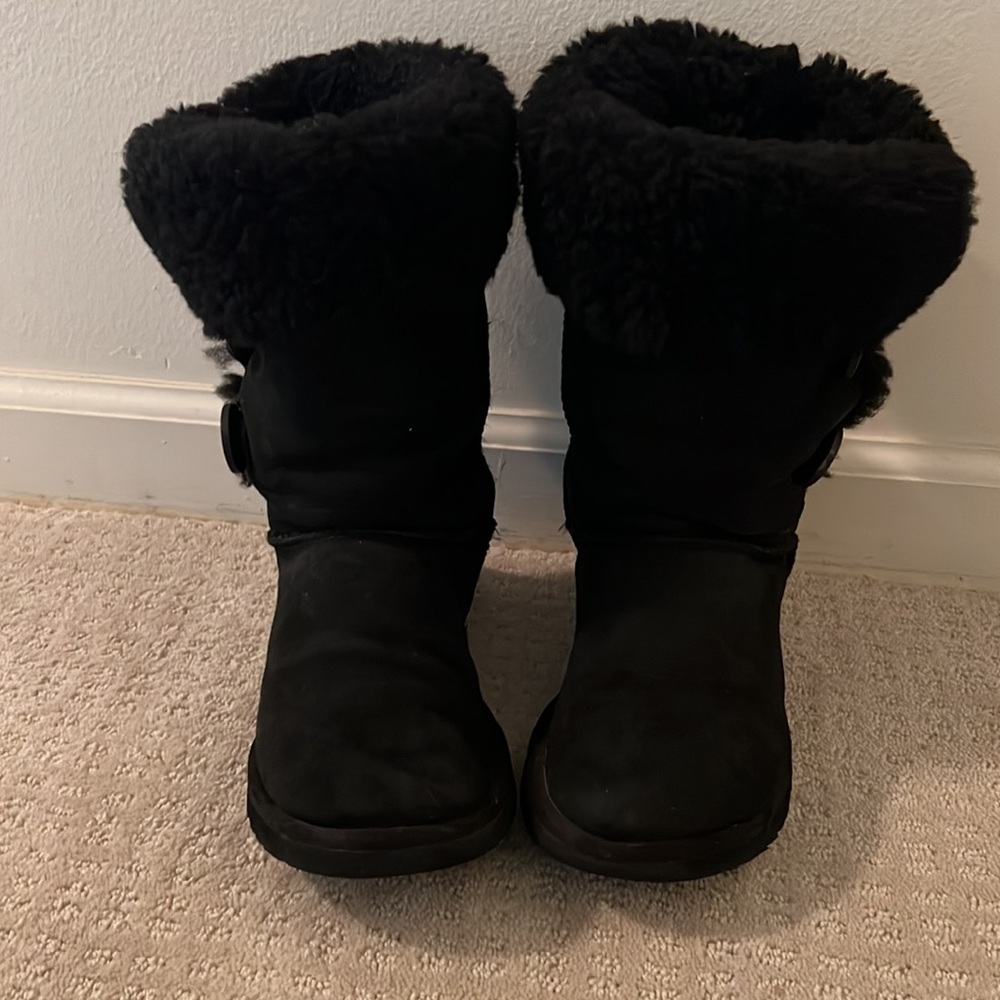 🎉HP🎉UGG BAILEY BUTTON TRIPLET II BOOT SIZE 6 BLACK - Picture 2 of 15